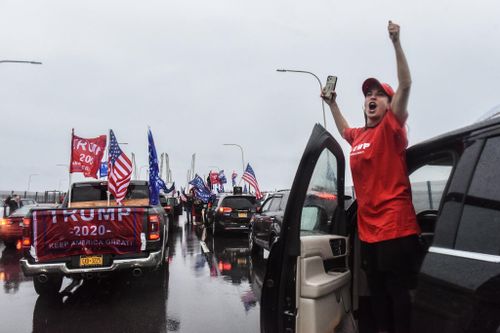 Người ủng hộ ông Trump dàn xe chặn cầu và cao tốc ở New York