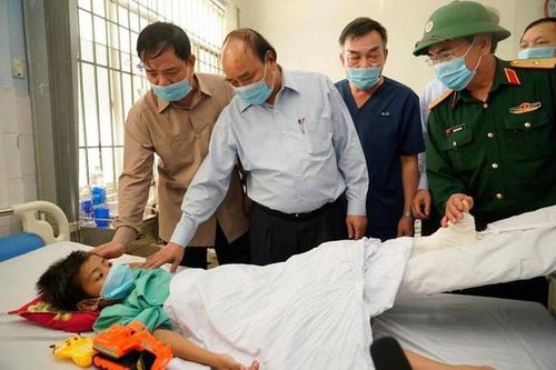 Thủ tướng Nguyễn Xuân Phúc: Phải sớm đưa cuộc sống người dân trở lại bình thường