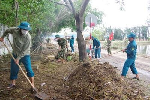 Dân quân tự vệ Quảng Bình trong bão lũ