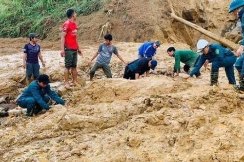Bão số 9 và mưa lũ khiến 33 người chết, 49 người mất tích