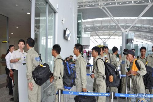 COVID- 19 khiến lao động đi làm việc ở nước ngoài giảm mạnh