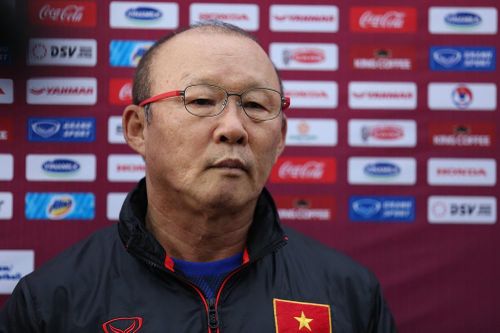 Ông Park Hang-seo giải thích lý do gọi cầu thủ 17 tuổi lên tuyển