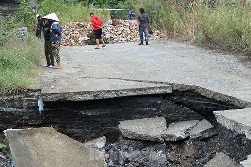 Cận cảnh 'hố tử thần' ở huyện Thủy Nguyên, Hải Phòng