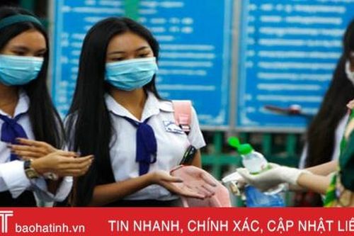 Học sinh Campuchia trở lại trường sau 8 tháng nghỉ tránh dịch Covid-19