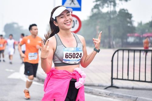 Cận cảnh giải chạy Longbien Marathon 2020 cùng nhiều khoảnh khắc đẹp