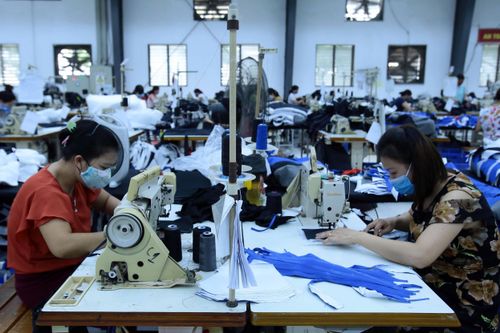 Lấy phòng chống dịch COVID-19 làm tiền đề để giữ tăng trưởng kinh tế