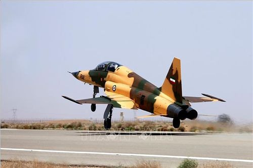 Không quân Iran diễn tập quy mô lớn