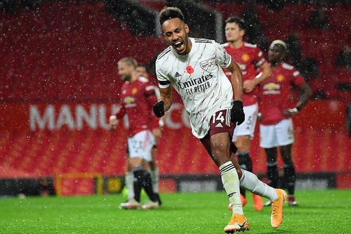 Pháo thủ bắn hạ Quỷ đỏ tại Old Trafford