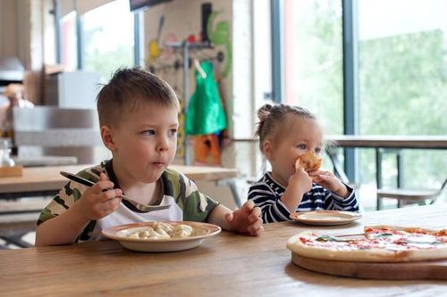 Mùa thu đừng cho trẻ ăn những thực phẩm này nếu không muốn làm hại sức khỏe bé