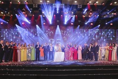 Alphanam Group hướng đến 1/2 thế kỷ với phương châm 'đi trước một bước'