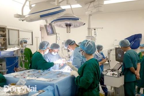 Thêm bệnh nhi được phẫu thuật tim hở thành công