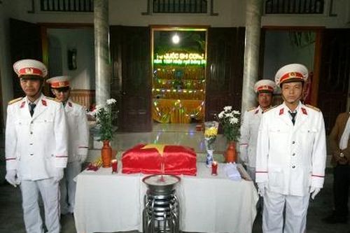 Trọn tình đồng đội