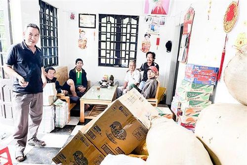 Chút tình miền xuôi gửi lên miền ngược