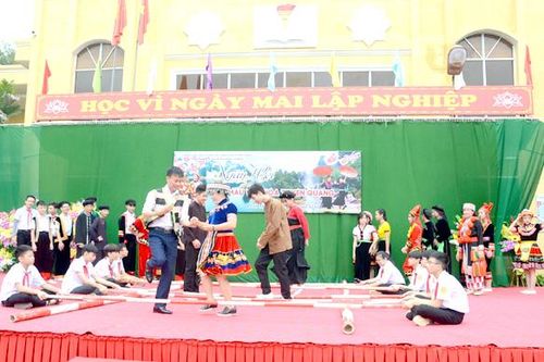 Trường THCS Phan Thiết tổ chức 'Ngày hội văn hóa Tuyên Quang'