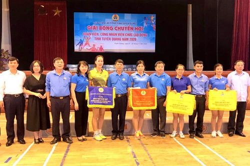 Giải bóng chuyền hơi đoàn viên, công nhân viên chức lao động tỉnh năm 2020