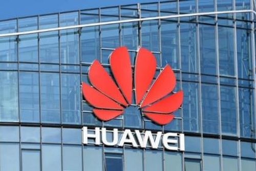Sát ngày bầu cử, Tổng thống Donald Trump đột nhiên nhẹ tay với Huawei