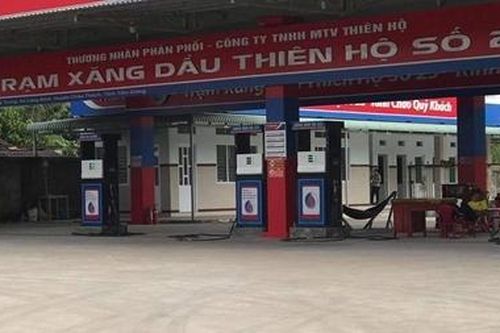 Truy tìm kẻ gây ra 2 vụ cướp tiền ở cây xăng