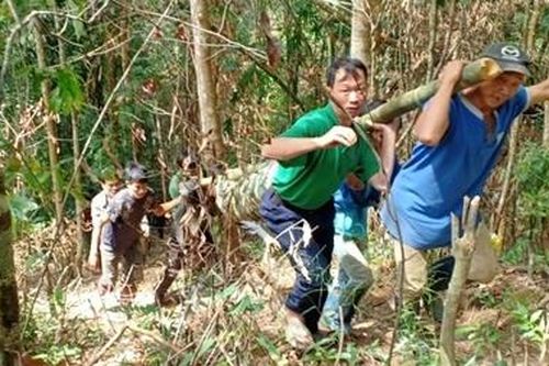 Tìm thấy thi thể mất tích dưới thác nước 5 ngày