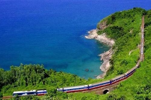 Chạy lại tàu khách Thống Nhất SE5/SE6 sau liên tiếp bão