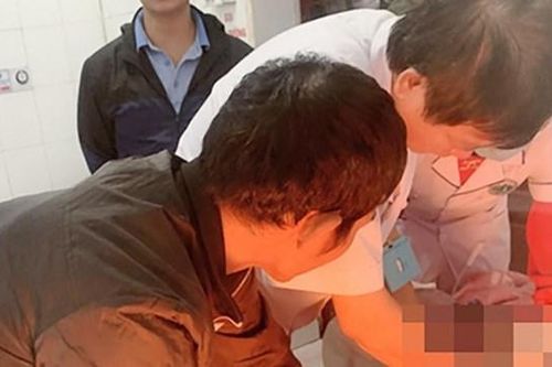 Hà Tĩnh: Cháu bé 2 tuổi đuối nước thương tâm ngay trước nhà