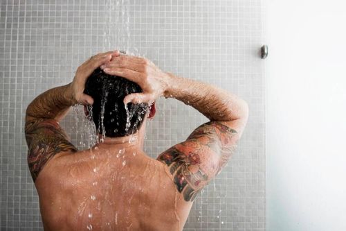 Căn bệnh khiến người đàn ông ở Mỹ suýt tử vong sau khi tắm