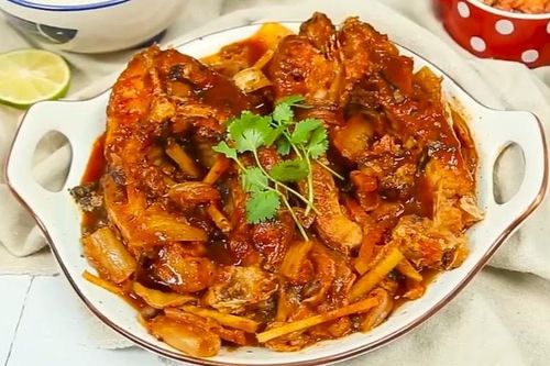 Làm cá kho kim chi cho ngày mát trời