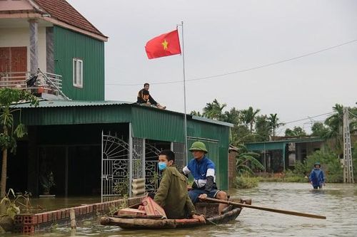 Hà Tĩnh: Học sinh lớp 9 dũng cảm cứu sống 2 bạn khỏi miệng hà bá