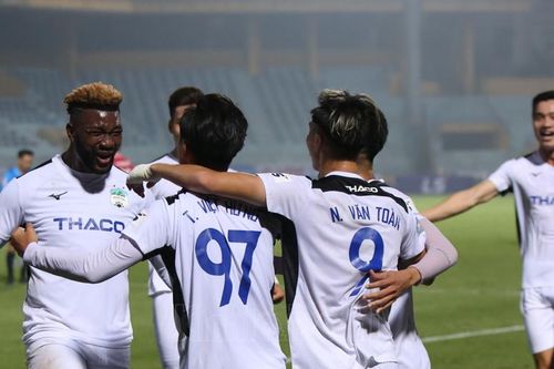 HAGL để thua ngược B.Bình Dương trong ngày chia tay cựu HLV Lee Tae-hoon