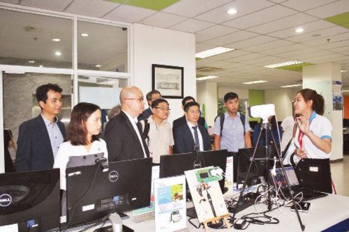 Chung tay thực hiện chuyển đổi số