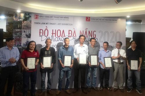 Triển lãm Đồ họa Đà Nẵng năm 2020 quyên góp ủng hộ đồng bào miền trung