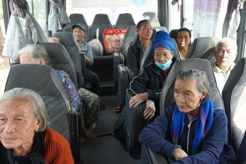 Quảng Ngãi sơ tán dân ở vùng có nguy cơ sạt lở cao trước 17 giờ hôm nay