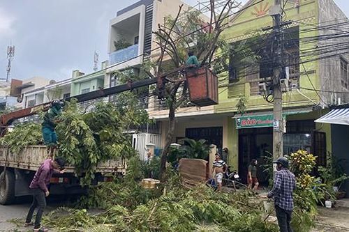 Đà Nẵng, Quảng Nam phát công điện khẩn ứng phó bão số 10