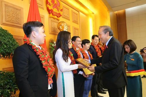 Cán bộ, công chức, viên chức trẻ phải thể hiện vai trò là 'công bộc' của dân