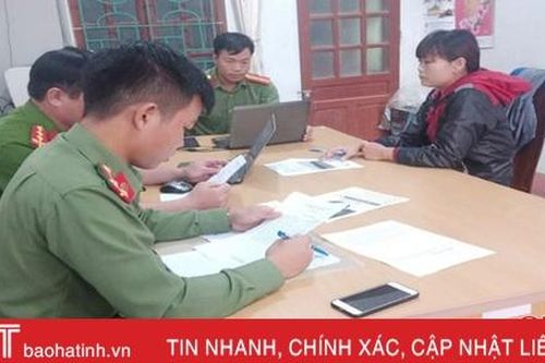 Triệu tập 2 cá nhân đăng tải thông tin sai sự thật về cứu trợ lũ lụt