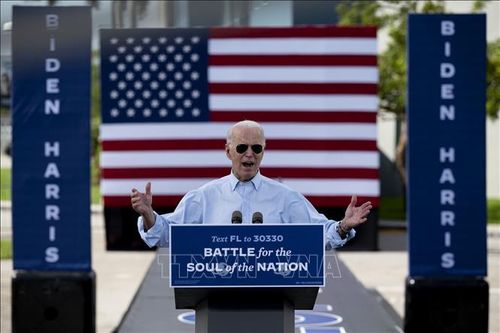 Ứng cử viên Joe Biden kết thúc chiến dịch tranh cử, cam kết kiểm soát dịch COVID-19