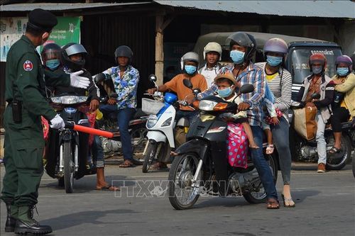 Campuchia thực thi giai đoạn 3 mở cửa lại trường học