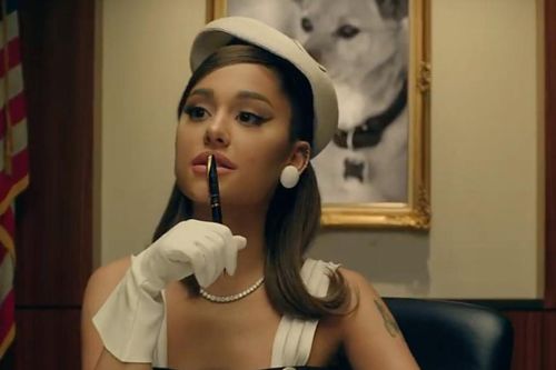 'positions' của Ariana Grande debut khả quan trên Billboard Hot 100, chắn đường Luke Combs tuần mới
