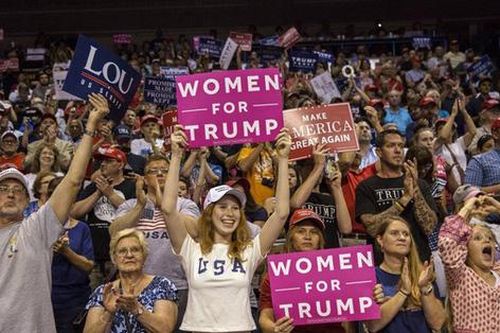 Bầu cử Tổng thống Mỹ: Nữ cử tri quyết định thành bại của ông Donald Trump và Joe Biden