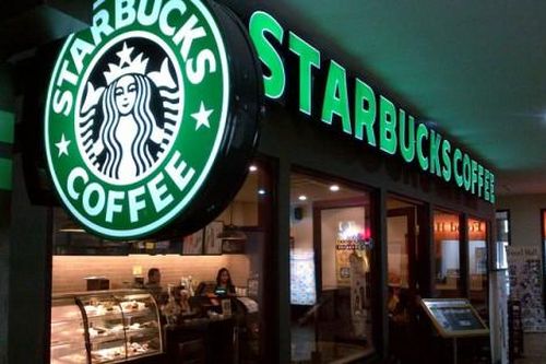 Starbucks bất ngờ tuyên bố đóng cửa 200 cửa hàng vì doanh số sụt giảm mạnh trên toàn cầu