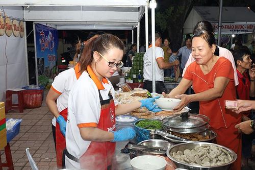 Khai mạc lễ hội ẩm thực Ninh Hòa