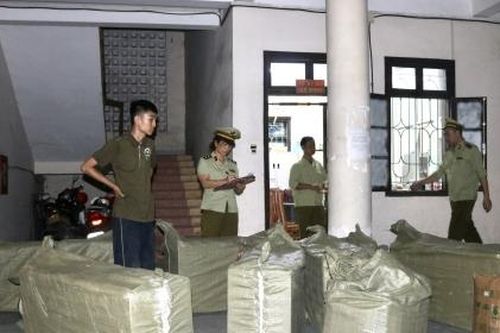 Hà Giang: Thu giữ khối lượng lớn hoa cúc sấy khô không rõ nguồn gốc