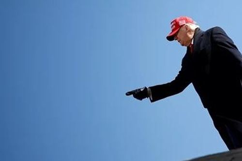 Phớt lờ kết quả thăm dò, ông Trump tuyên bố tự tin chiến thắng
