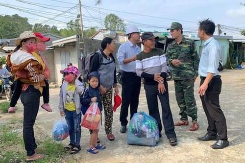 Ứng phó bão số 10: Quảng Ngãi, Quảng Nam khẩn trương sơ tán dân