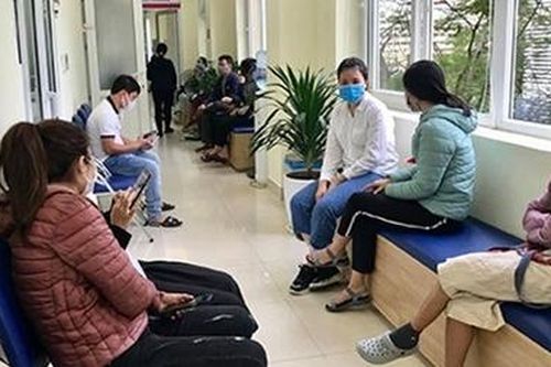 Vợ chồng hiếm muộn gian nan tìm con