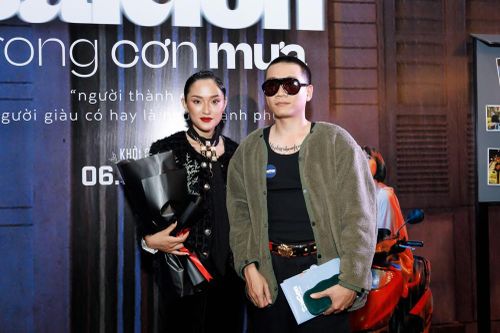 Thảm đỏ 'Sài Gòn trong cơn mưa': Bảo Anh, Diệu Nhi thân thiết, Wowy diện kính đen cực ngầu