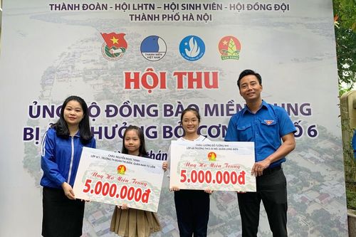 Bắt đầu hành trình 'Hà Nội nghĩa tình - Vì miền Trung ruột thịt'