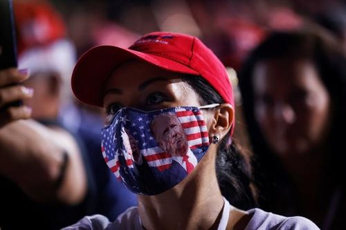 Ông Trump thể hiện sức hút bất ngờ với cử tri gốc Latin