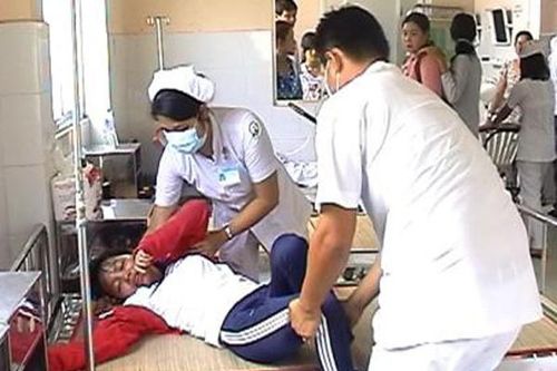 60 học sinh ngất xỉu tại trường