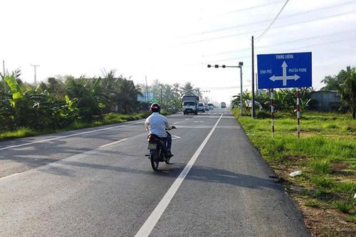 Bắt đầu phân luồng giao thông để xây trạm BOT tuyến tránh Cai Lậy
