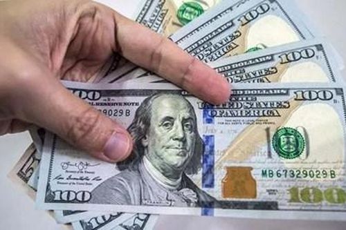 Goldman Sachs: Đồng USD vẫn sẽ mất giá dù ai thắng cử